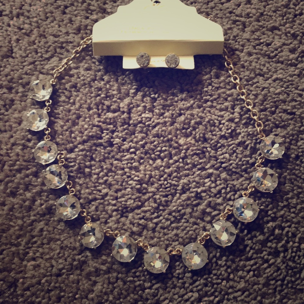 Necklace and earring set